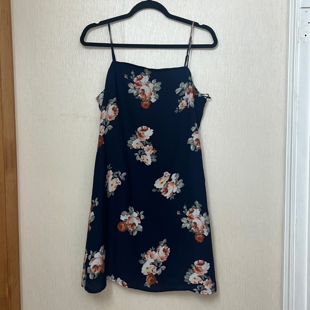Trixxi Clothing Co. for Francesca’s Navy Blue Floral Sheath Dress Size Medium